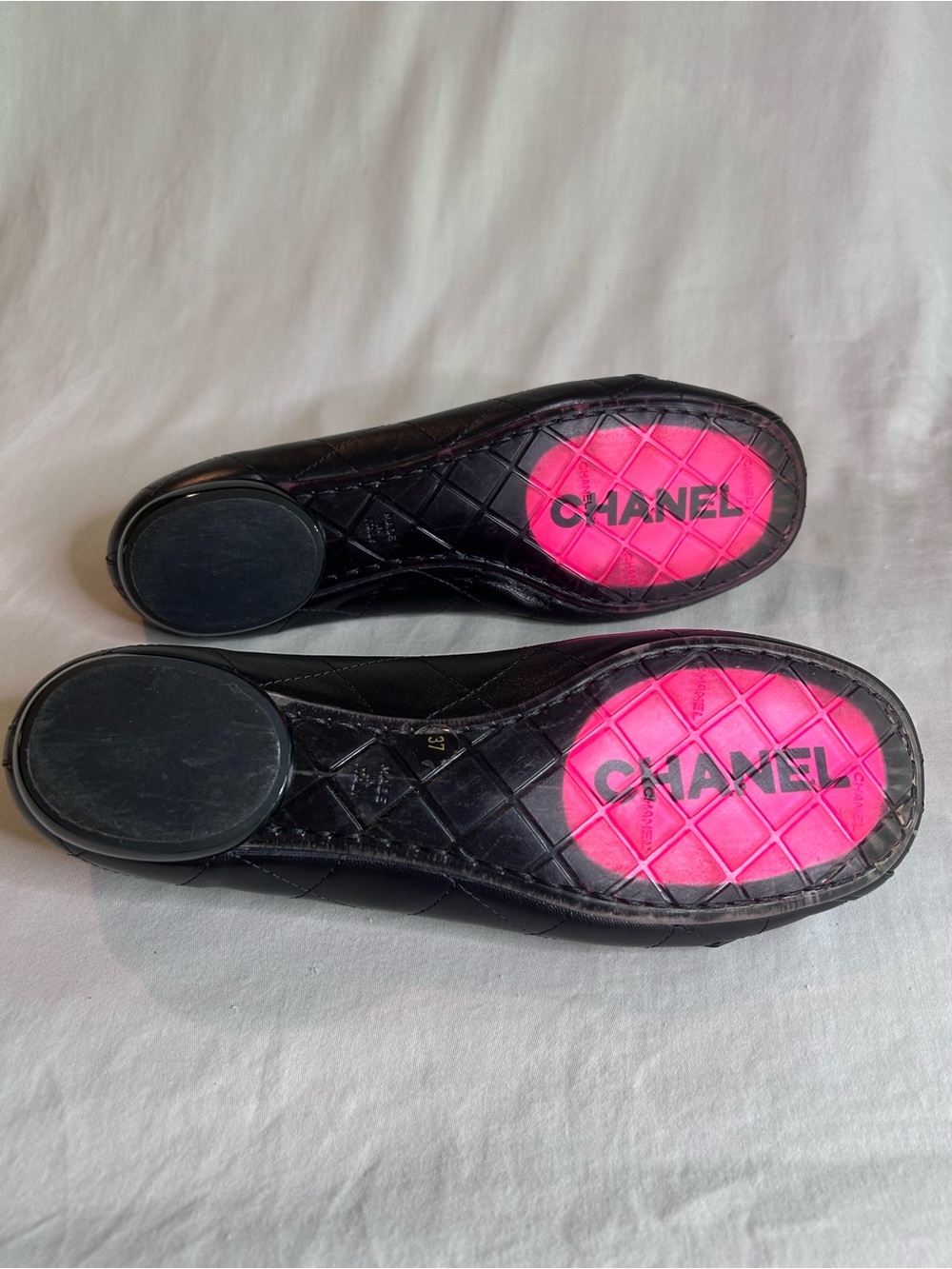 Authentic CHANEL Quilted Lambskin CC Logo Ballet Flats - Picture 9 of 9